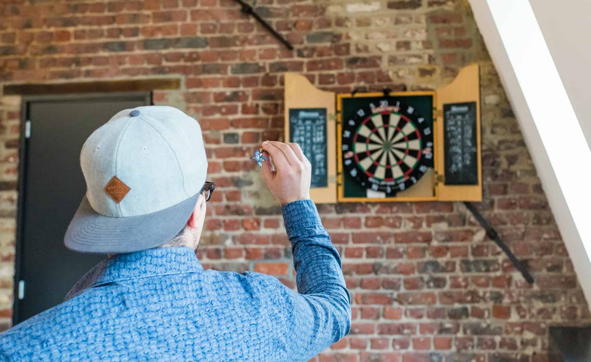 Pause fléchettes pour renforcer la coopération, la motivation, l'esprit d'équipe et pour prévenir les risques psycho-sociaux comme le stress.